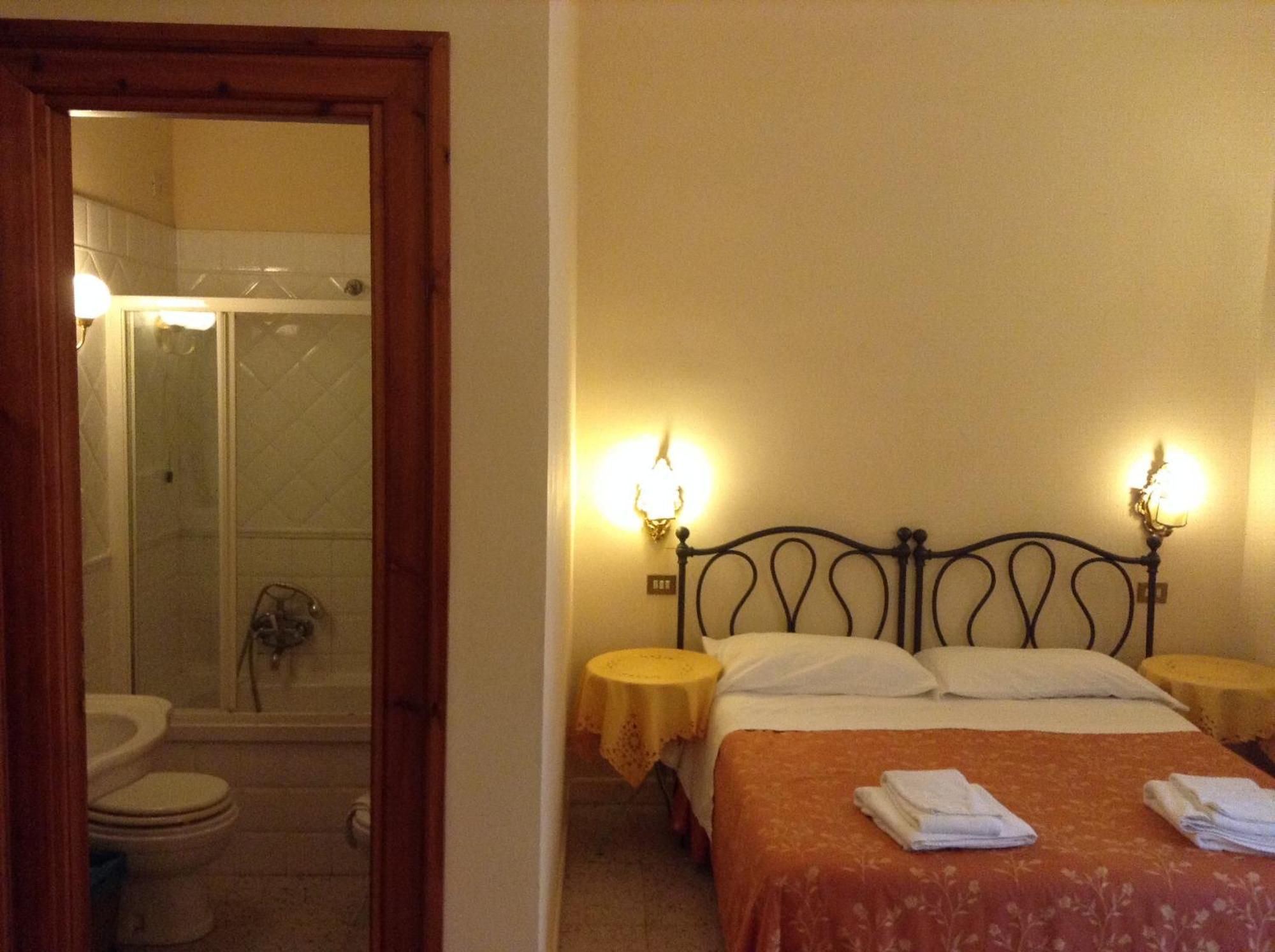 Maison De Marta 2* Rom